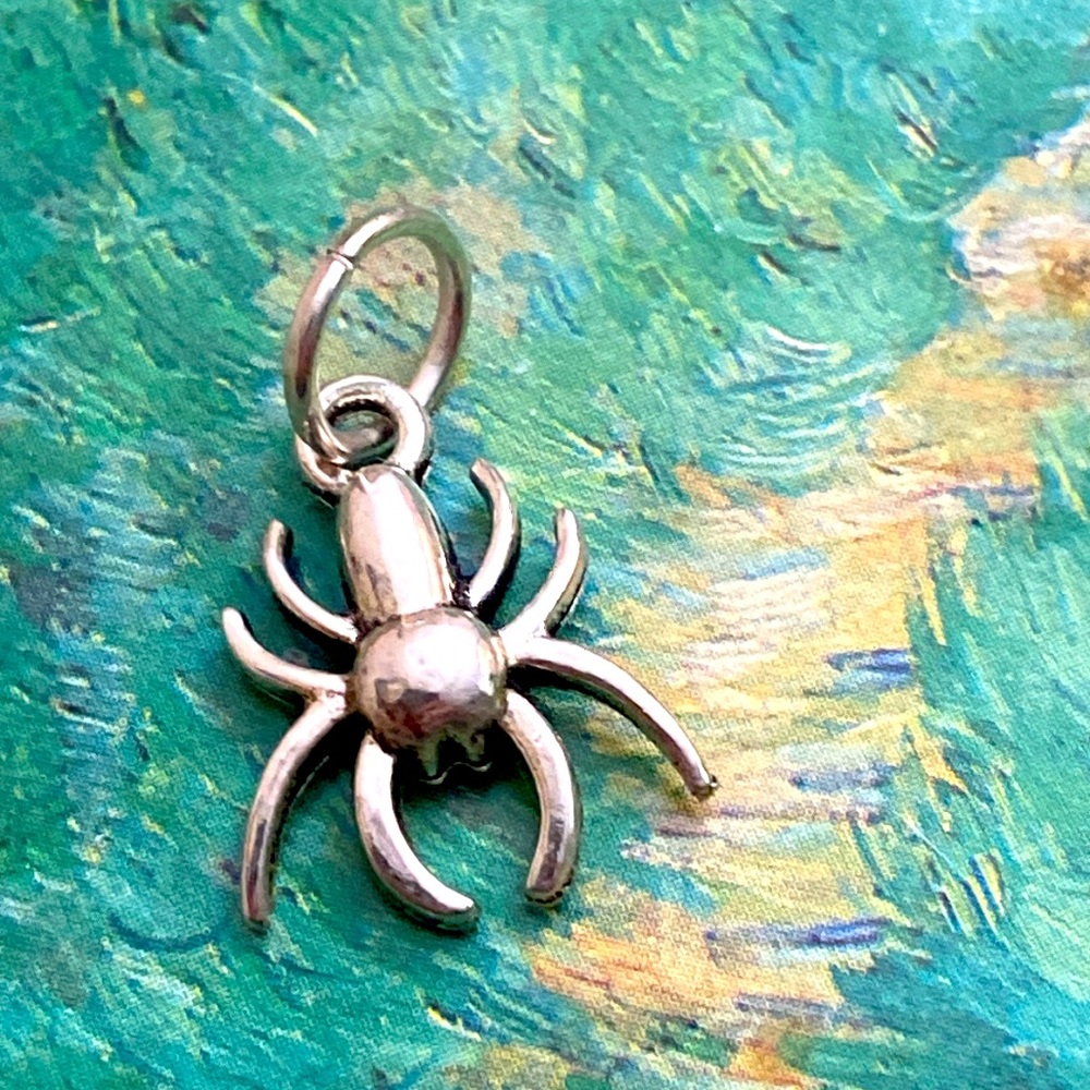 5/$10❤️❤️❤️NEW TIBETAN SILVER SPIDER CHARM PENDANT